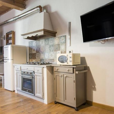 Altido Gorgeous Apt For 6 In The Historical Pisa Center Apartment Bagian luar foto