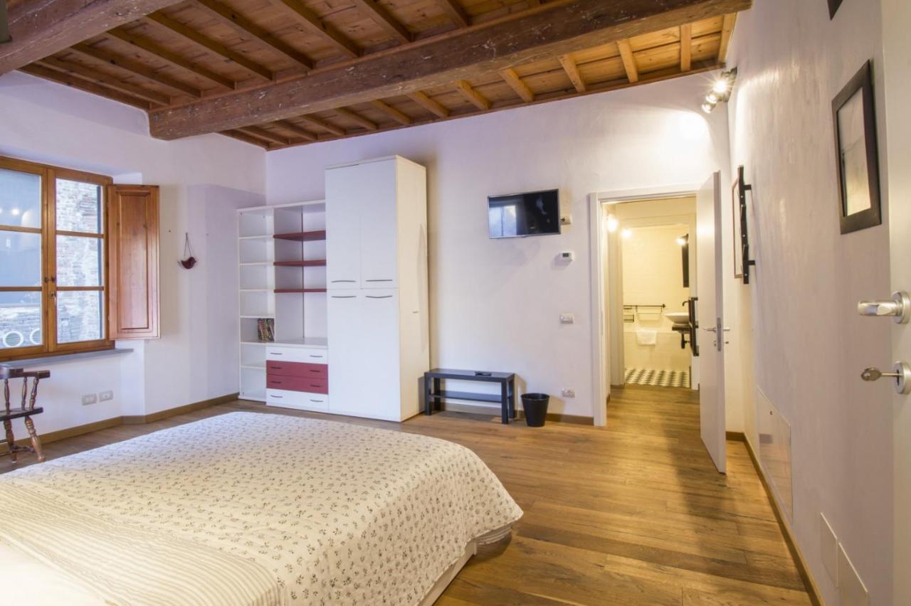 Altido Gorgeous Apt For 6 In The Historical Pisa Center Apartment Bagian luar foto